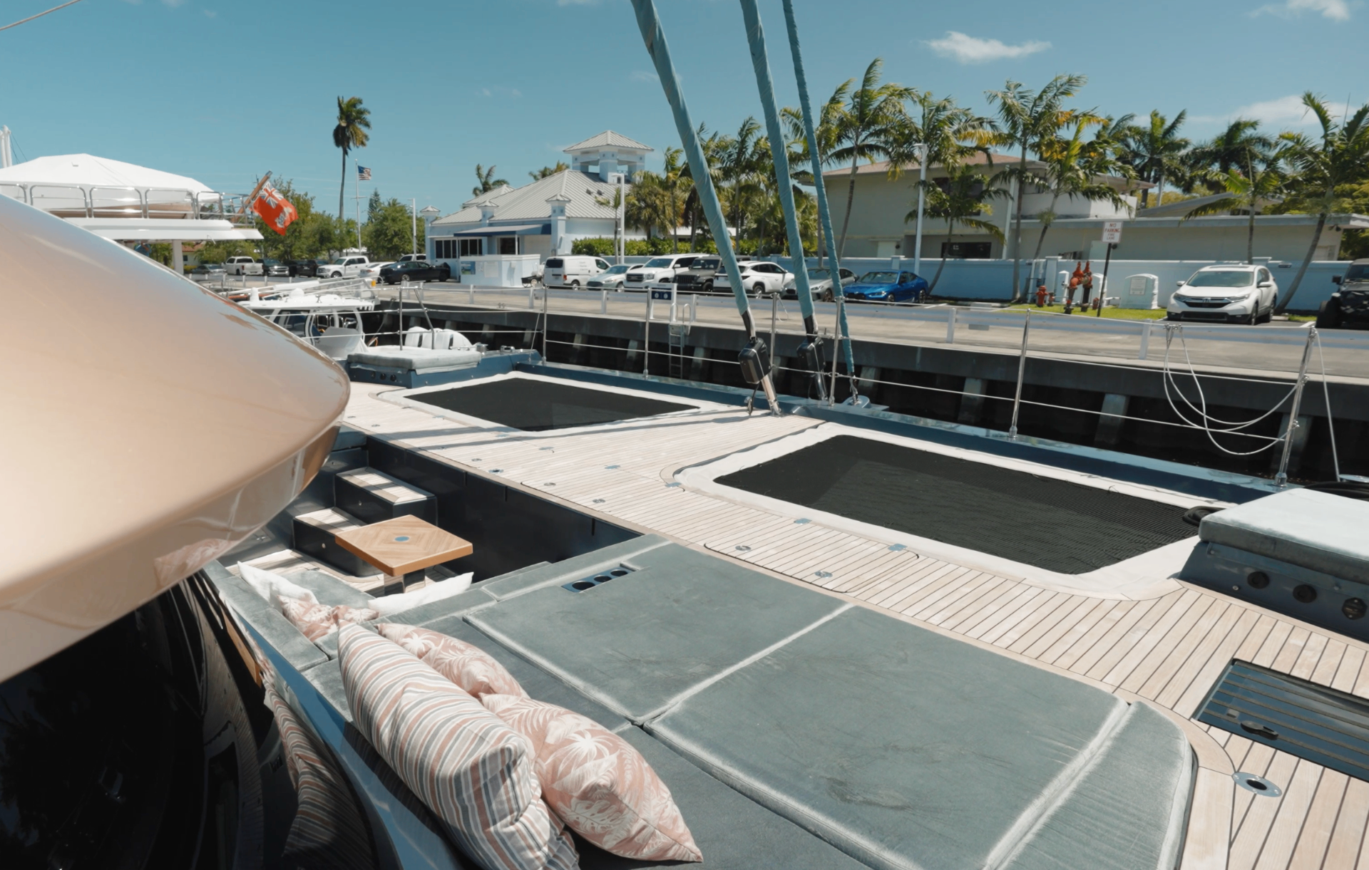 CATALLAXY foredeck sunpad lounge