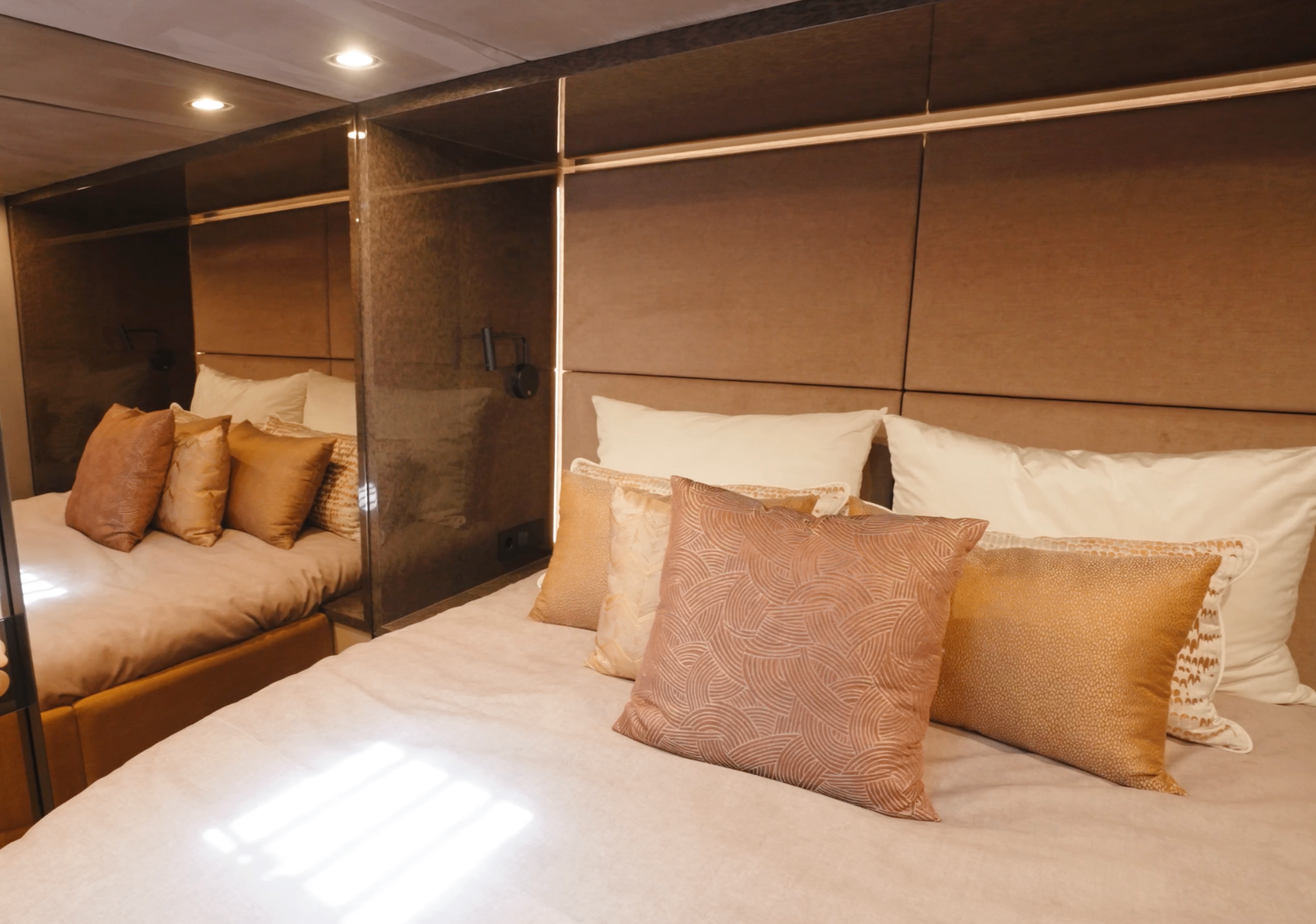 CATALLAXY guest cabin with mirrored wall